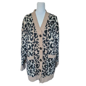 105. Cheetah Leopard Print Button Down Long Sleeve Cardigan With Pockets L/XL